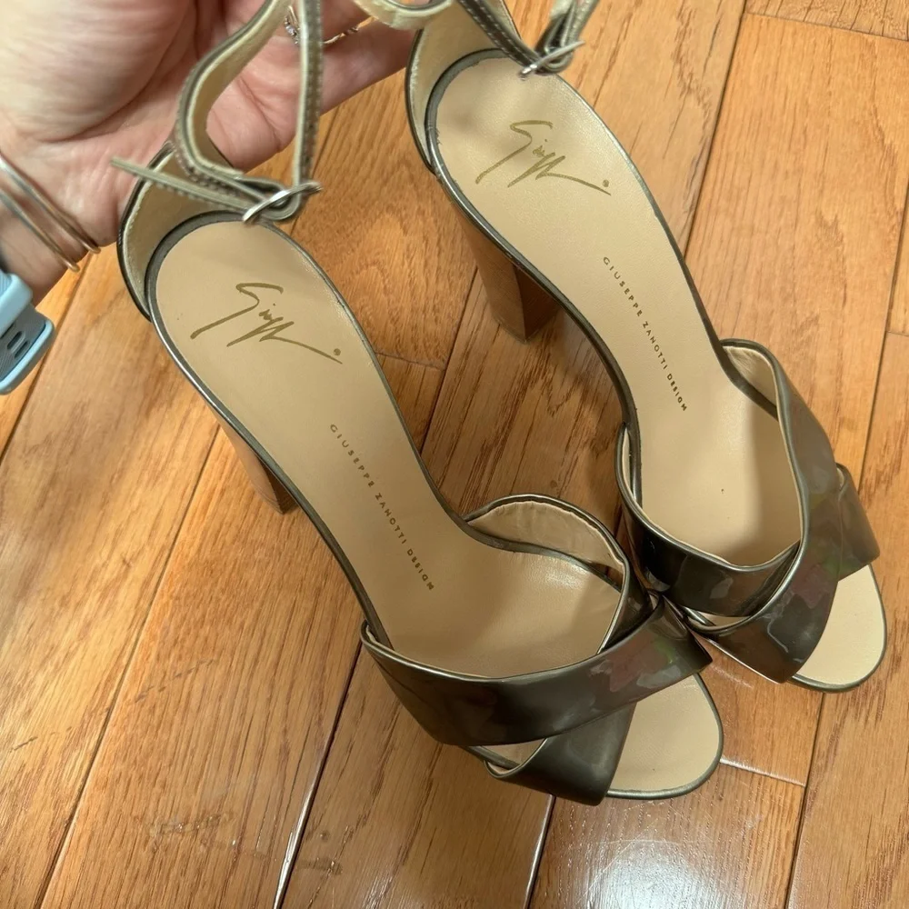Giuseppe Zanotti strapped‎ bronze and wood block heels size 39.5